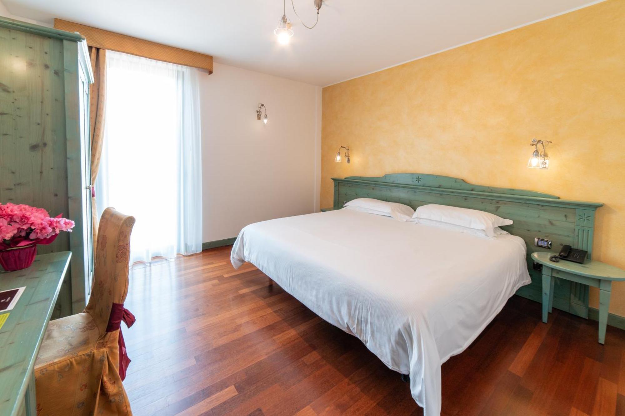 Montelago 4*